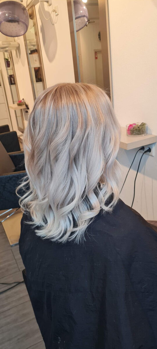 hellblonde Haare